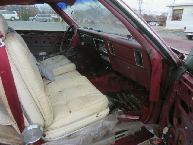 1981 Chrysler Imperial - photo 8