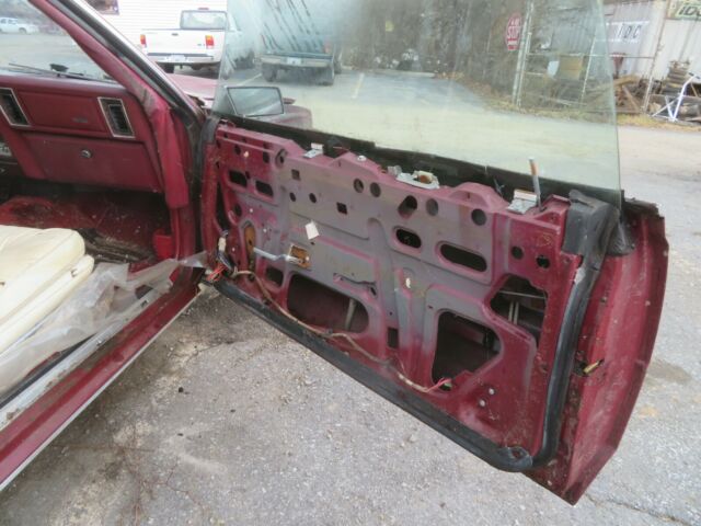 1981 Chrysler Imperial - photo 9