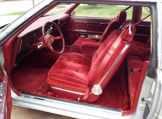 1981 Chrysler Imperial - photo 7