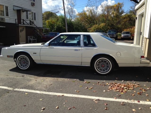 1981 Chrysler Imperial Hardtop 2-Door - photo 2