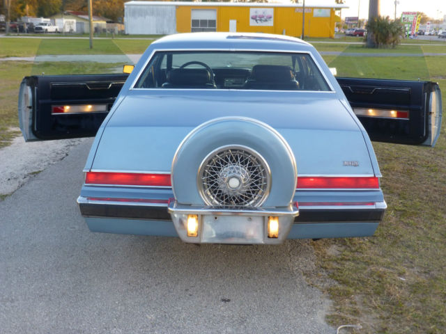 1981 Chrysler Imperial 2 DOOR COUPE - photo 2