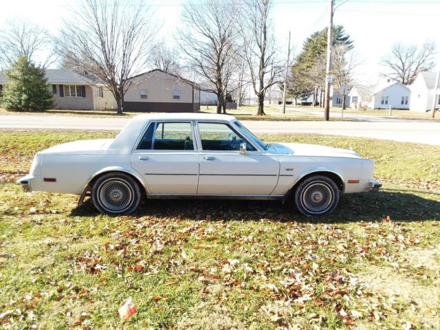 1981 Chrysler LeBaron salon - photo 5