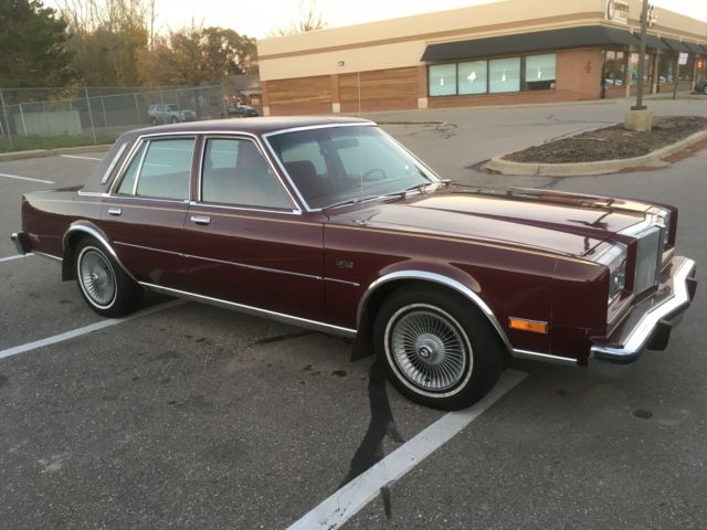 1981 Chrysler LeBaron Medallion - photo 2