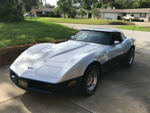 1981 Chevrolet Corvette - photo 7