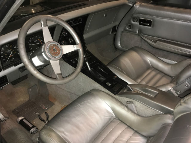 1981 Chevrolet Corvette 2 door base coupe - photo 10
