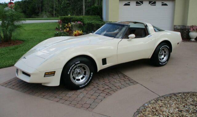 1981 Chevrolet Corvette - photo 2