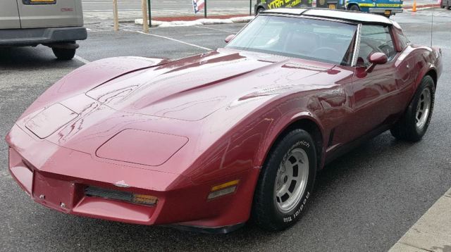 1981 Chevrolet Corvette AFTERMARKET STEREO AMP & LOADED W/ OPTIONS - photo 2