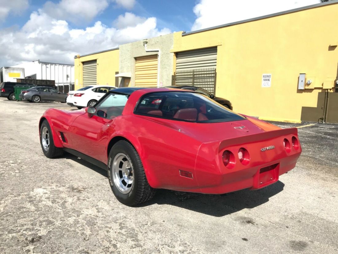1981 Chevrolet Corvette T tops corvette low mile original survivor - photo 4