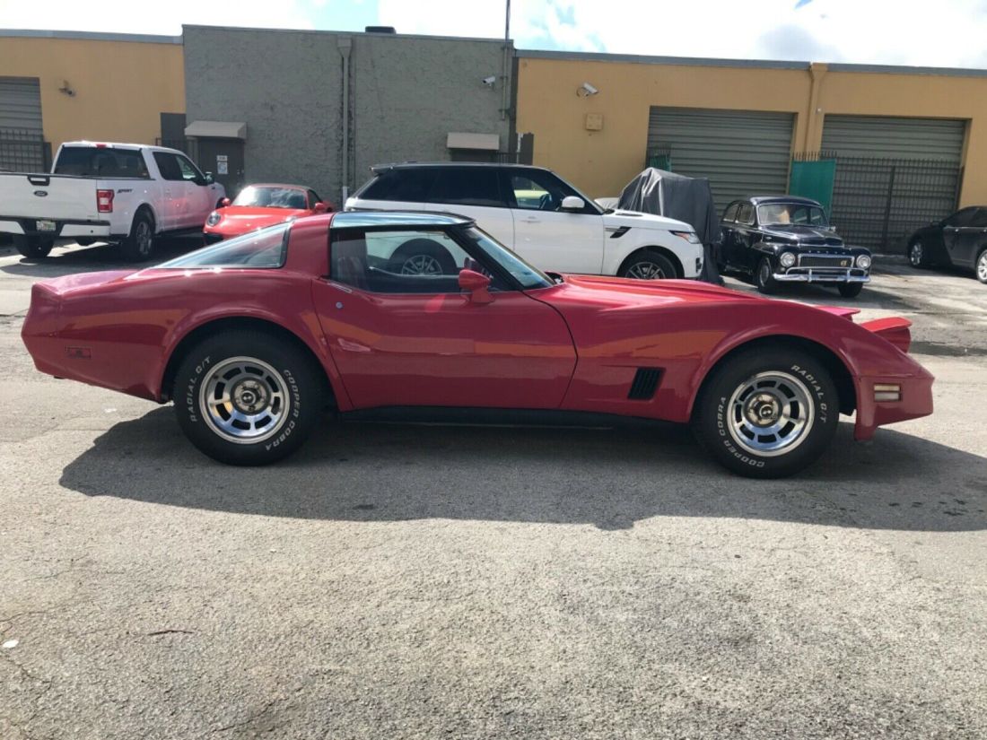 1981 Chevrolet Corvette T tops corvette low mile original survivor - photo 9