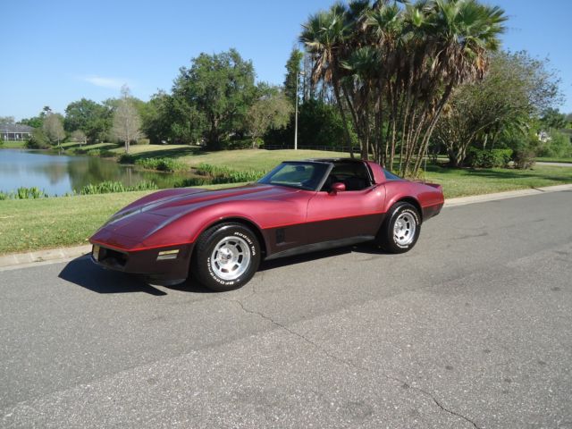 1981 CORVETTE - RARE 4 SPEED BEAUTIFUL 74,100 MILES RARE COLOR COMBO NICE ! 1981 Chevrolet Corvette BURGUNDY