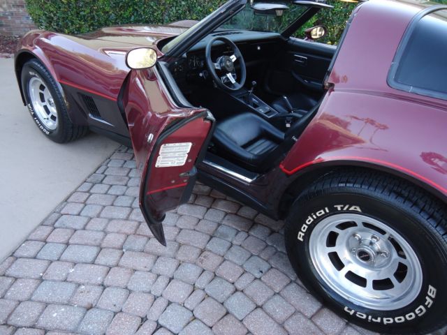 1981 Chevrolet Corvette BURGUNDY - photo 4