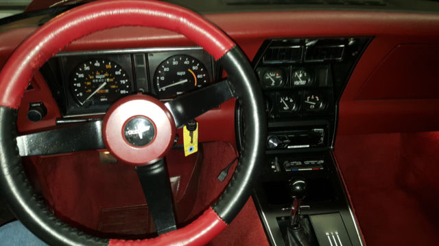 1981 Chevrolet Corvette RARE 4-SPEED W/TWO-TONE PAINT - photo 8