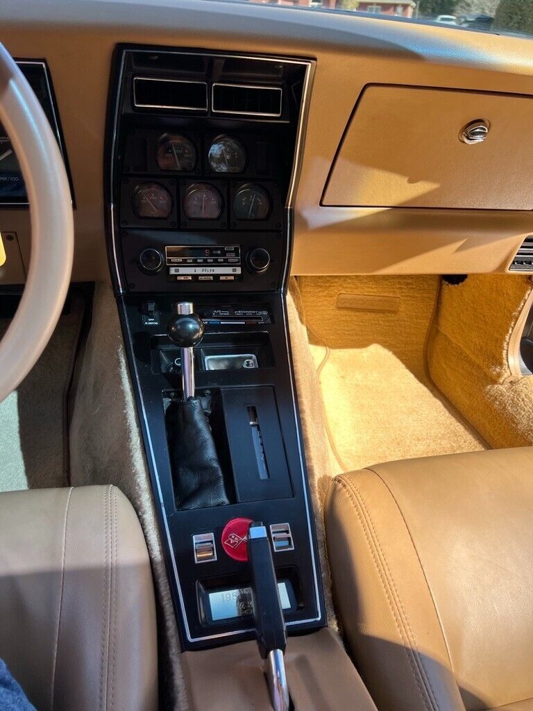 1981 Chevrolet Corvette - photo 7