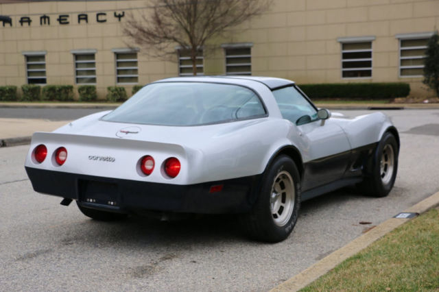 1981 Chevrolet Corvette - photo 2