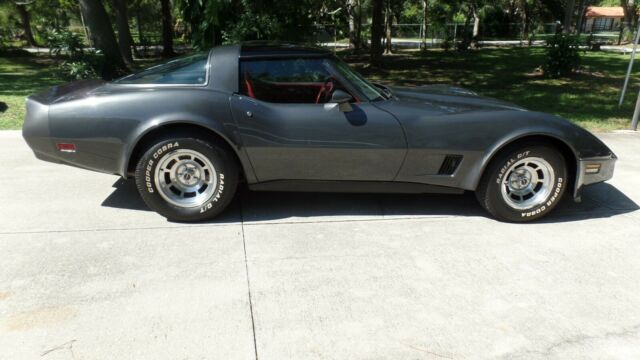 1981 Chevrolet Corvette - photo 4