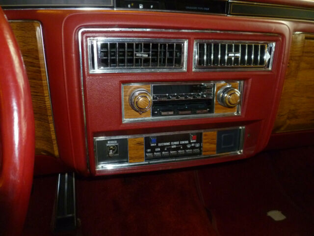 1981 Cadillac DeVille Leather - photo 6