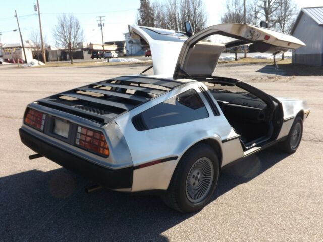 1981 DeLorean - photo 11