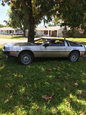 1981 DeLorean DeLorean coupe