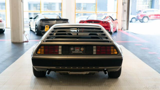 1981 DeLorean DMC-12 - photo 7