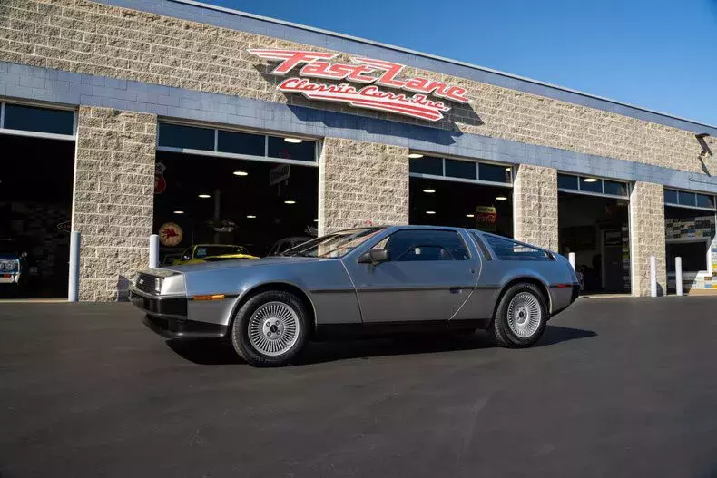 1981 DeLorean DMC-12 2.8L V6 12V 1981 DeLorean DMC-12