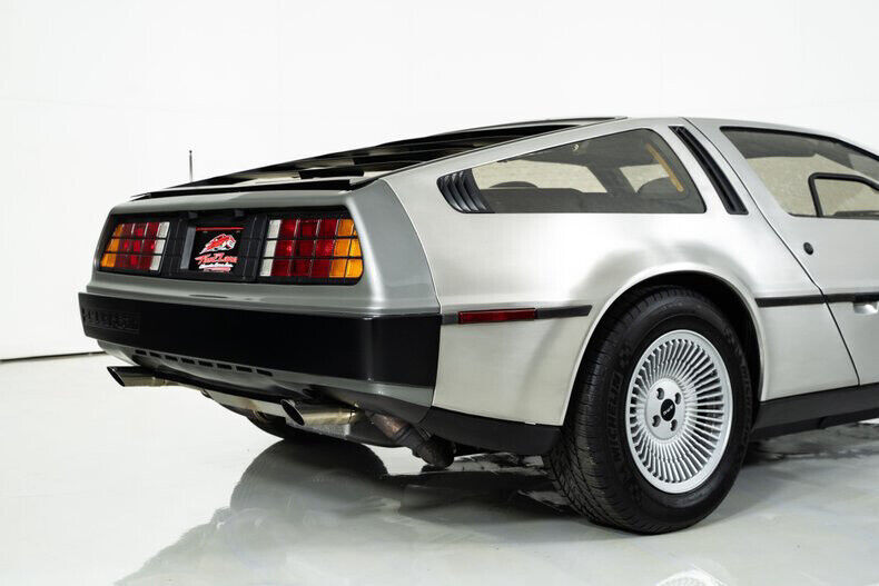 1981 DeLorean DMC-12 - photo 11