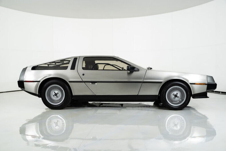1981 DeLorean DMC-12 - photo 13