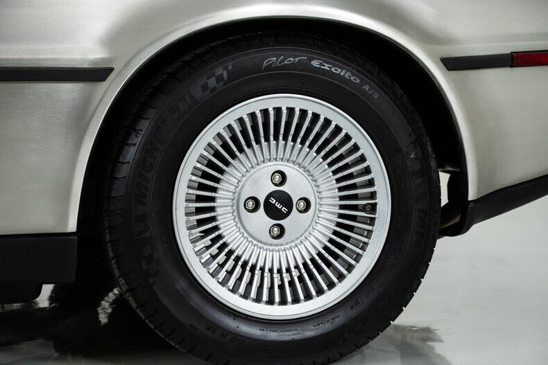1981 DeLorean DMC-12 - photo 7
