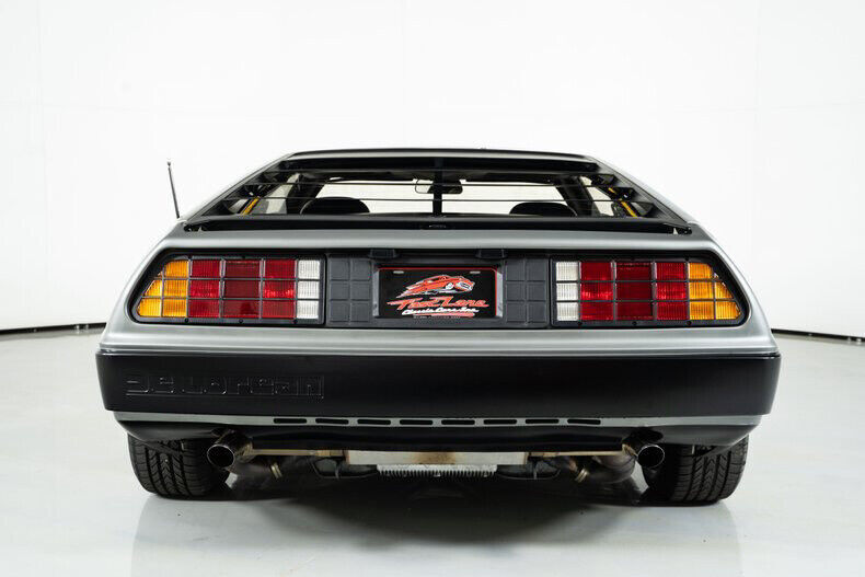 1981 DeLorean DMC-12 - photo 9