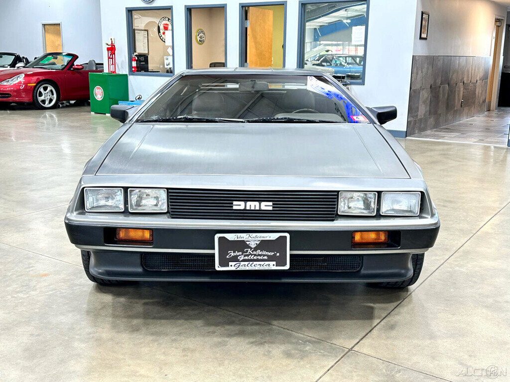 1981 DeLorean DMC-12 - photo 2