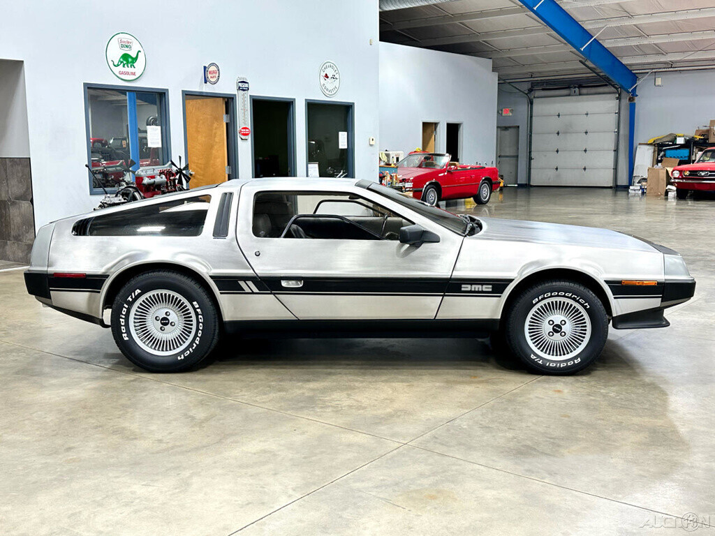 1981 DeLorean DMC-12 - photo 8