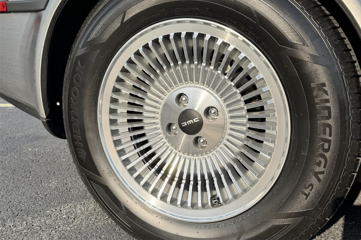 1981 DeLorean DMC-12 - photo 12