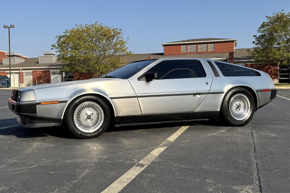 1981 DeLorean DMC-12 - photo 3