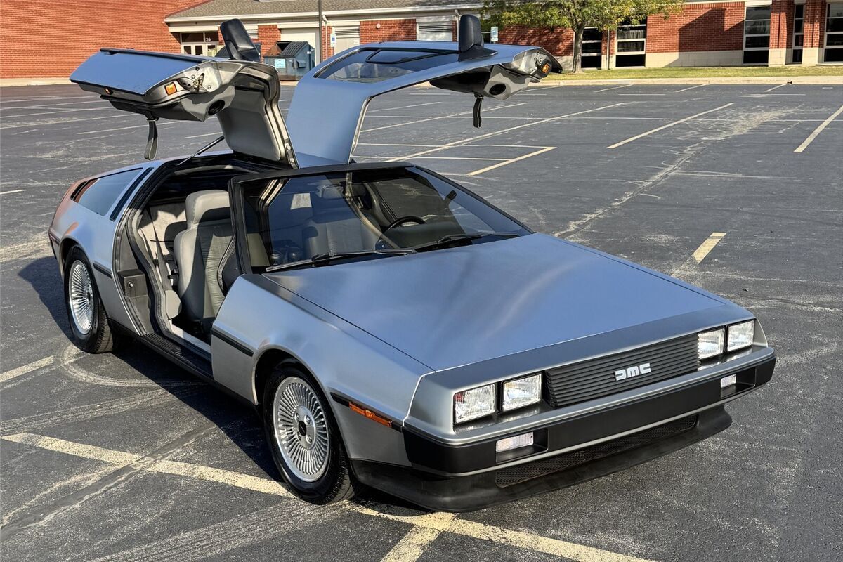 1981 DeLorean DMC-12 - photo 9