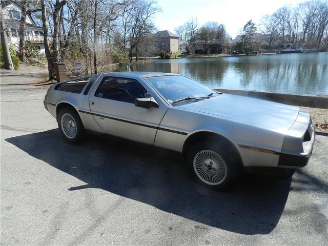 1981 DeLorean DMC-12 --
