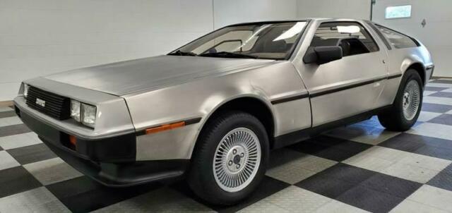 1981 DeLorean DMC-12 Base 2dr Coupe - photo 2