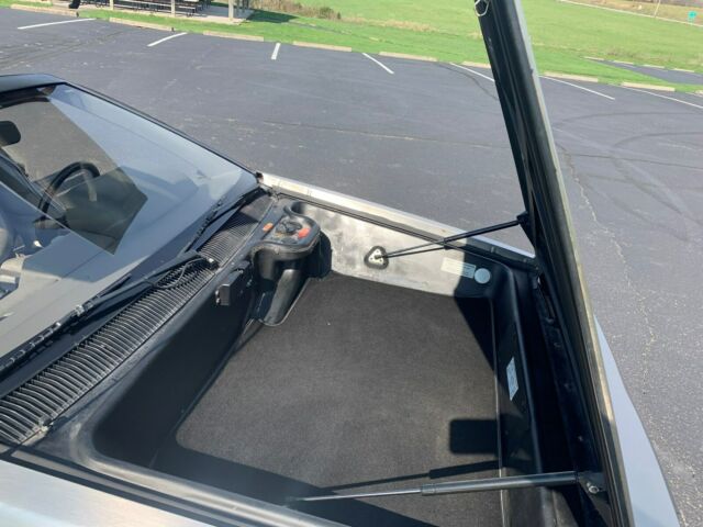 1981 DeLorean DMC 12 - photo 13