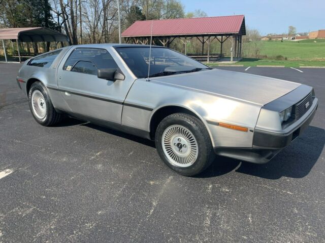 1981 DeLorean DMC 12 - photo 4