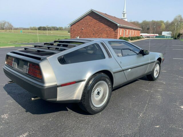 1981 DeLorean DMC 12 - photo 7