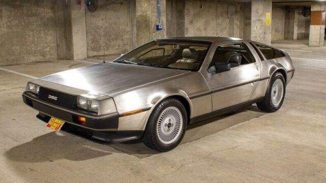 1981 DeLorean DMC-12 --