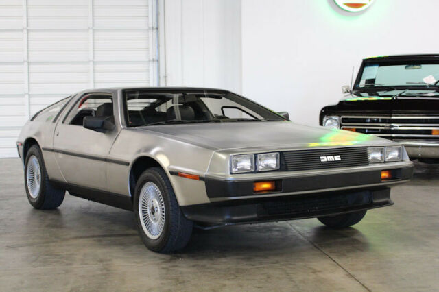 1981 DeLorean DMC-12 Gullwing No trim field - photo 5