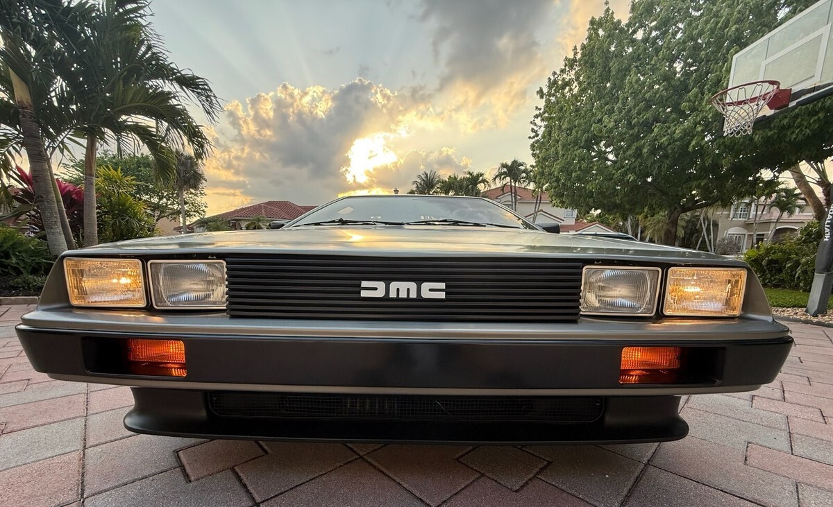 1981 DeLorean - photo 2