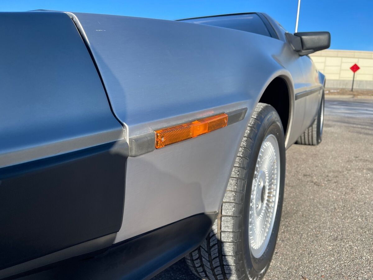 1981 DeLorean DMC-12 - photo 12