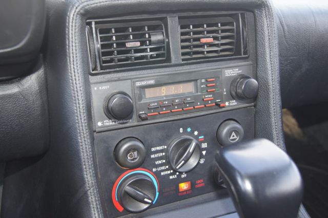 1981 DeLorean DMC 12 Base Coupe 2-Door - photo 5