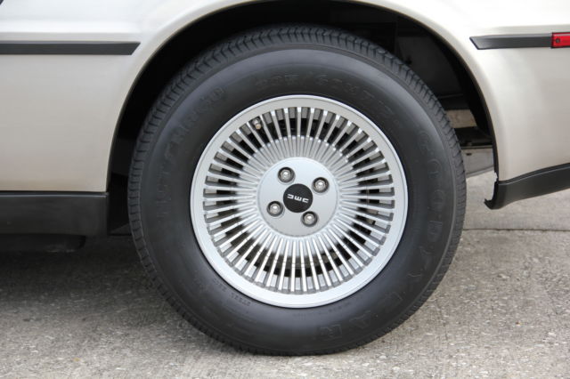 1981 DeLorean DMC 12 Base Coupe 2-Door - photo 11