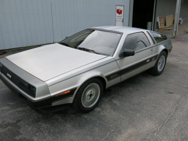1981 DeLorean DMC-12 twin-turbo coupe - photo 3