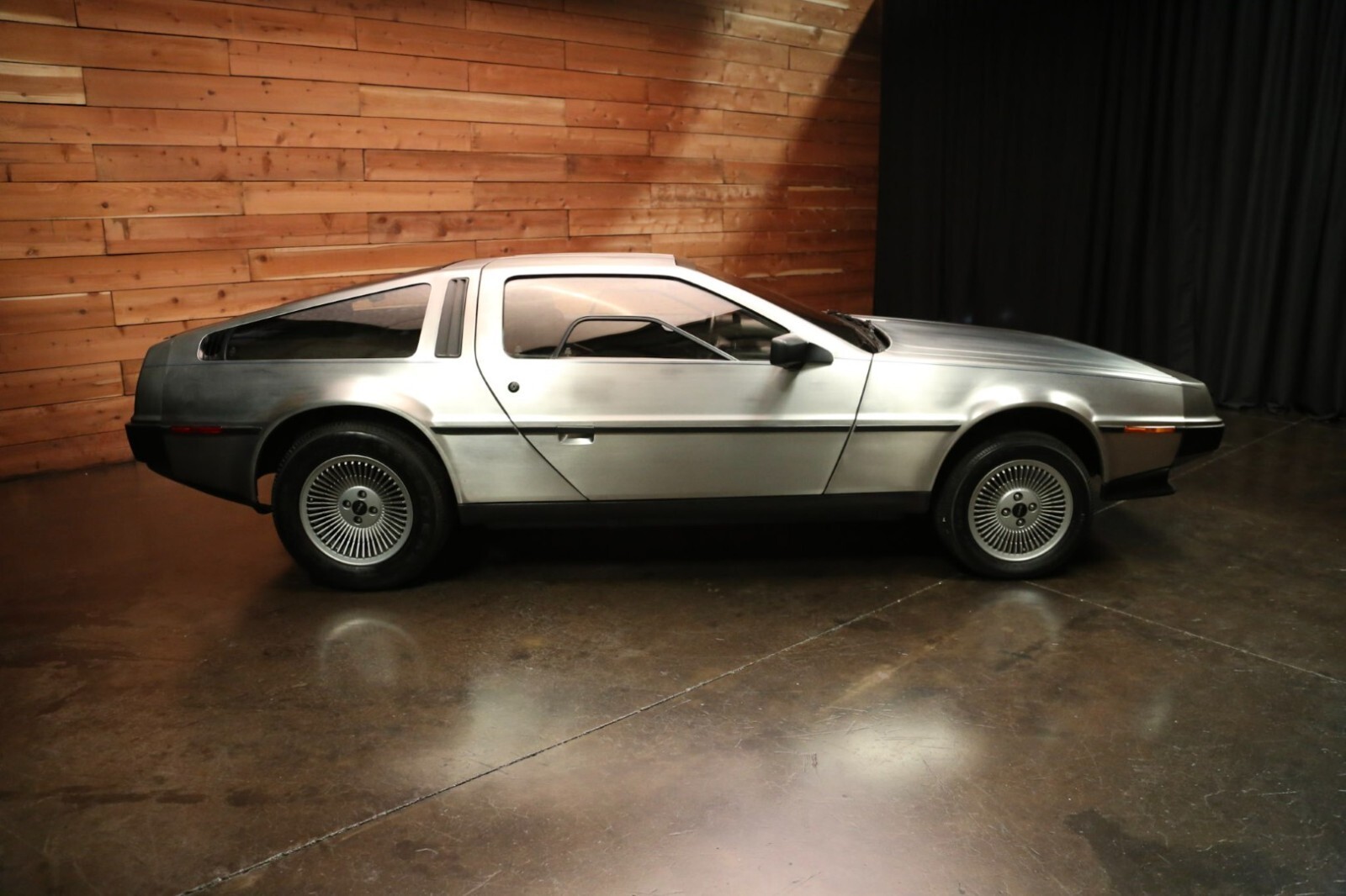 1981 DeLorean - photo 2