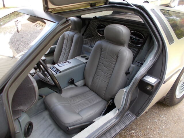 1981 DeLorean DMC-12 - photo 8