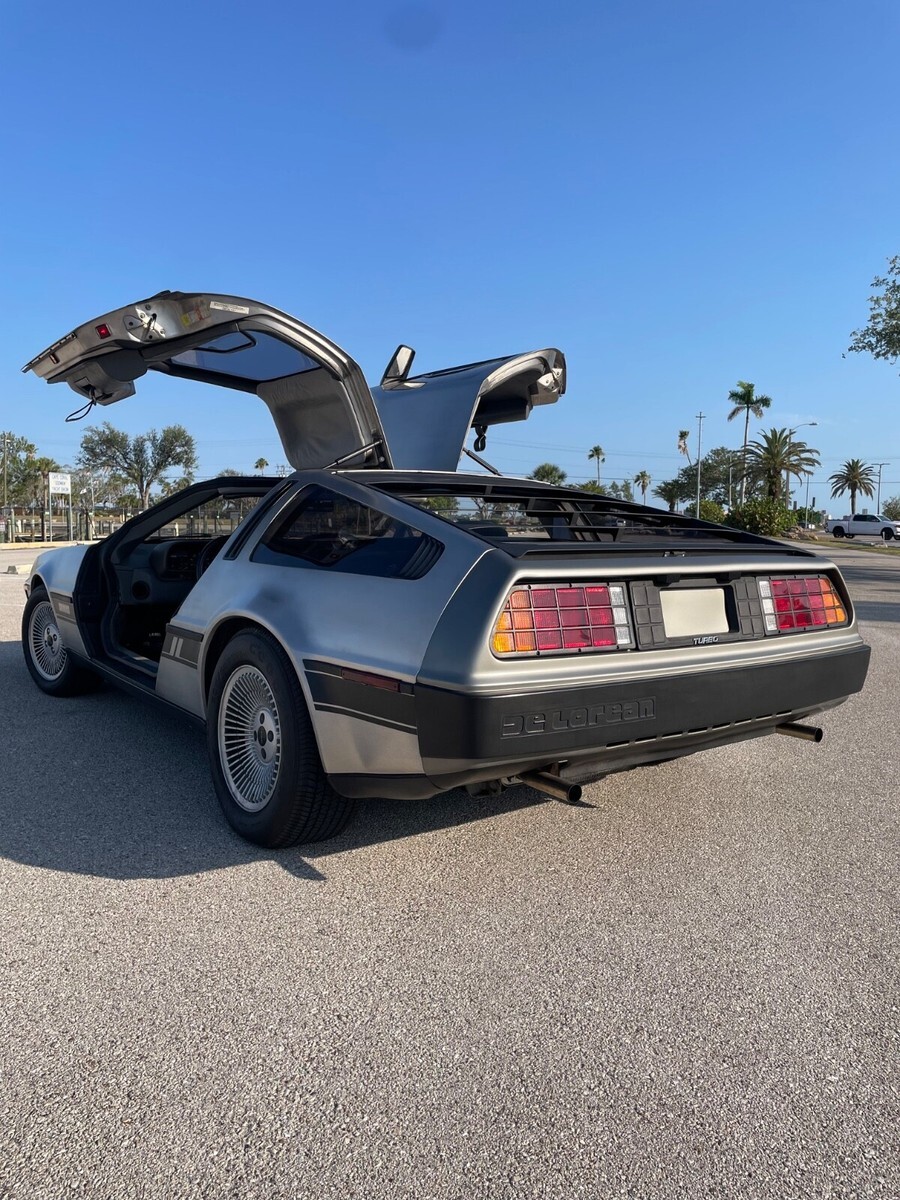 1981 DeLorean DMC-12 - photo 2