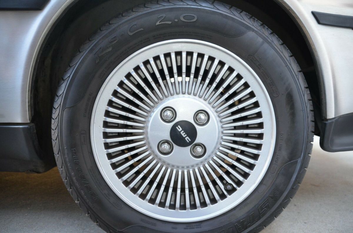 1981 DeLorean DMC-12 - photo 13
