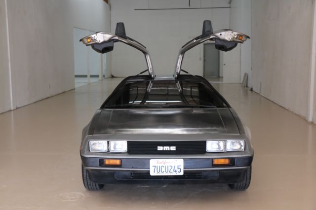 1981 DeLorean DMC + RARE Collection of corporate documents 1981 DeLorean